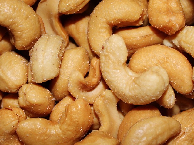 Cashews
